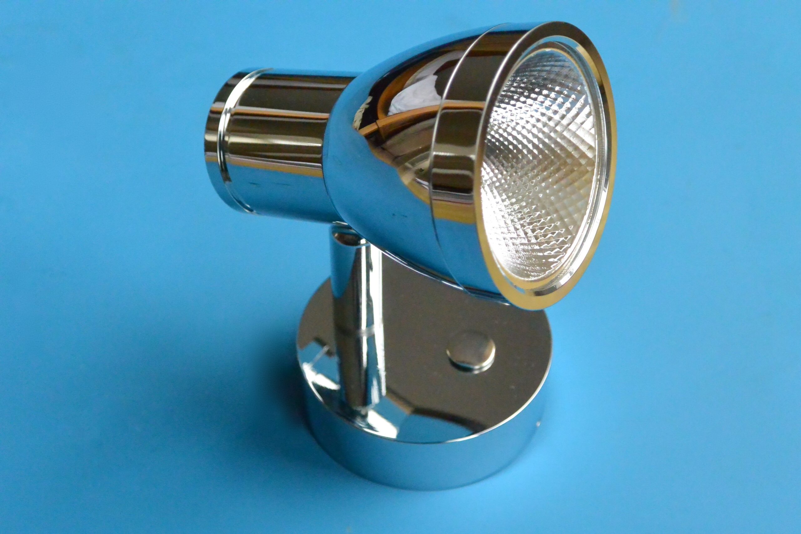 LED Aluminium Reading Light - Chrome Plated Aluminium - Warm White - 10-30VDC