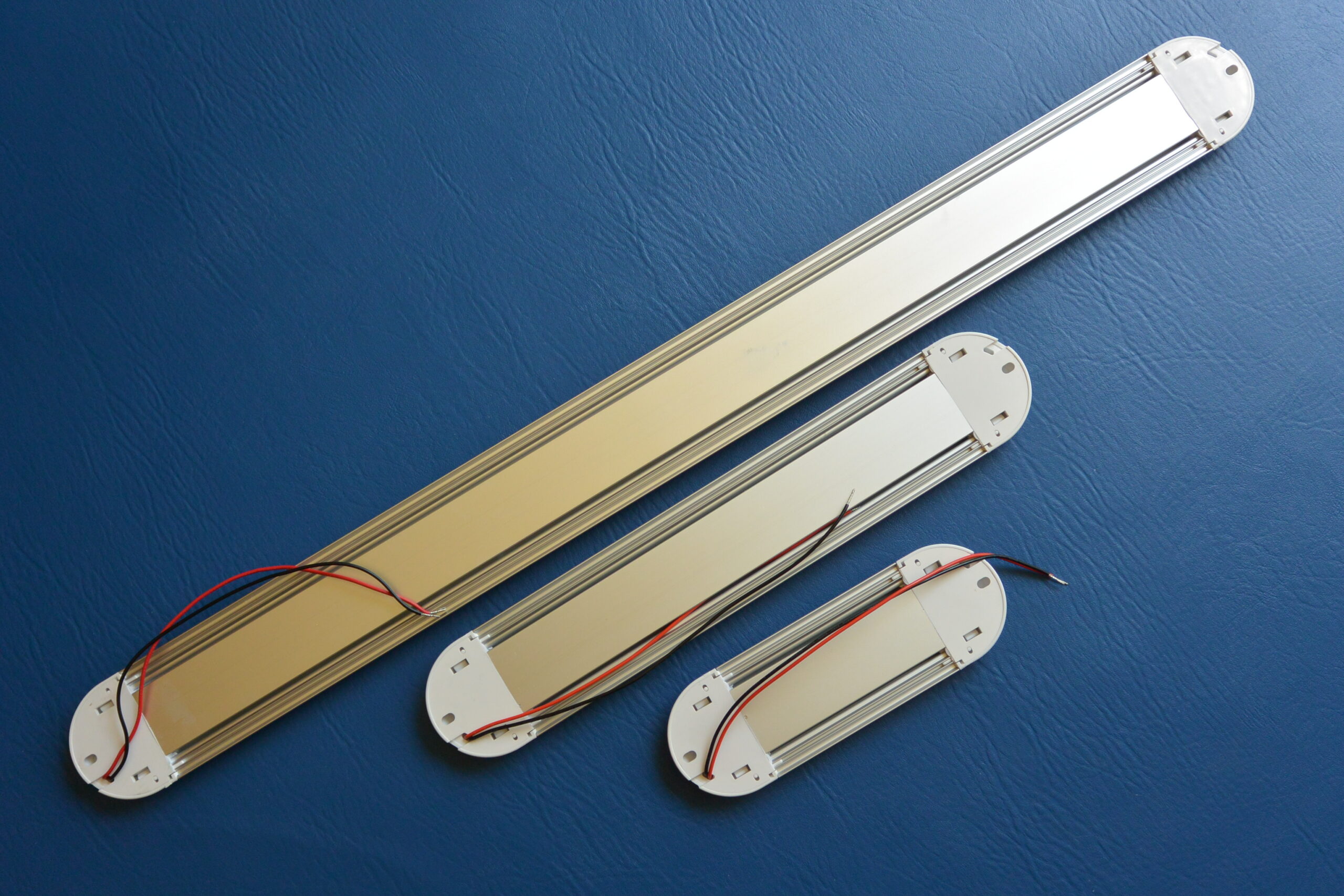 LED Aluminium Bar Light - 300mm without Switch - Neutral White LEDs - IP67 - 10-30V - Image 2