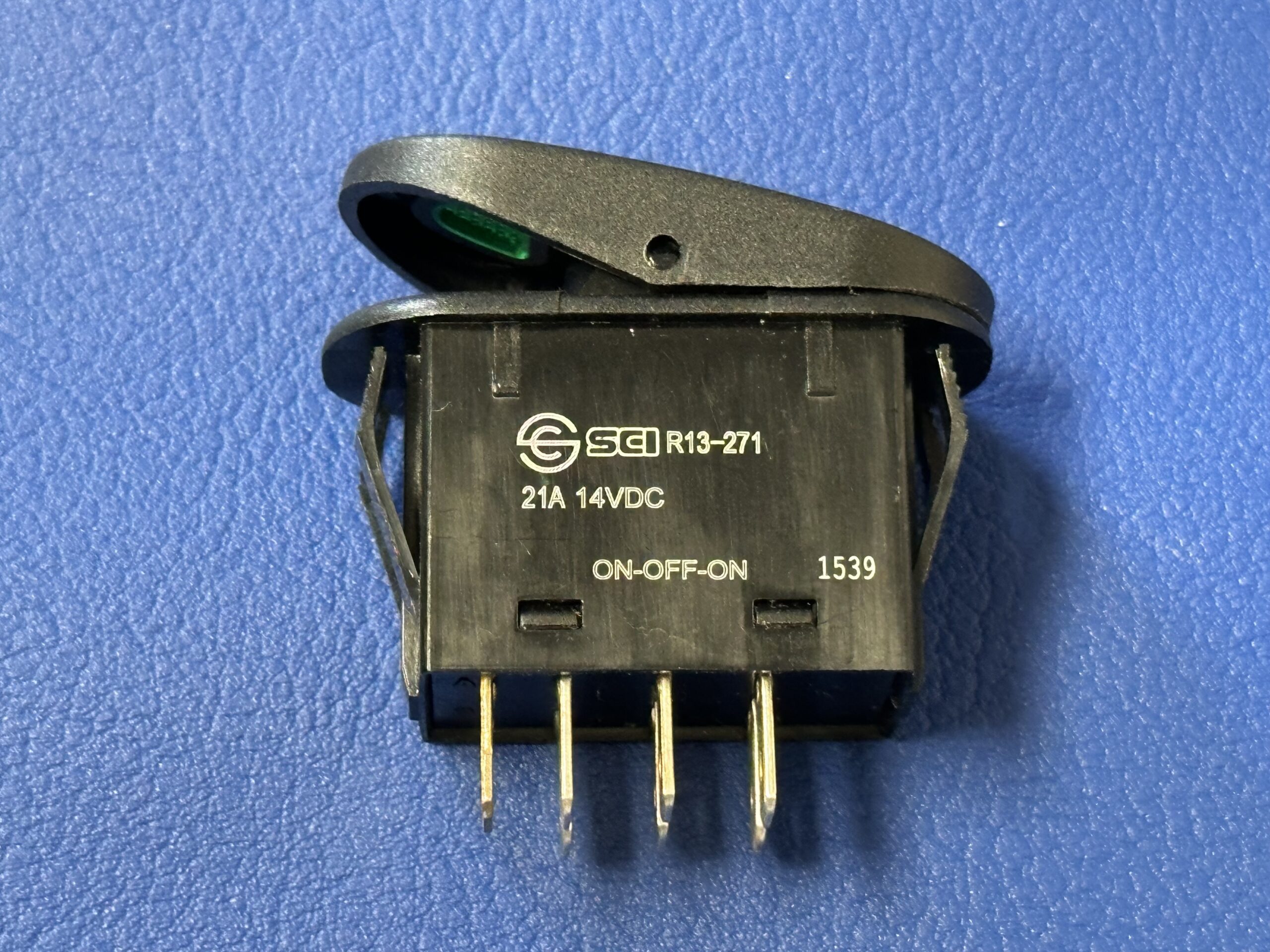 Waterproof Toggle Switch 21A/14V - IP66 - 7 Pins - DPDT - Image 2